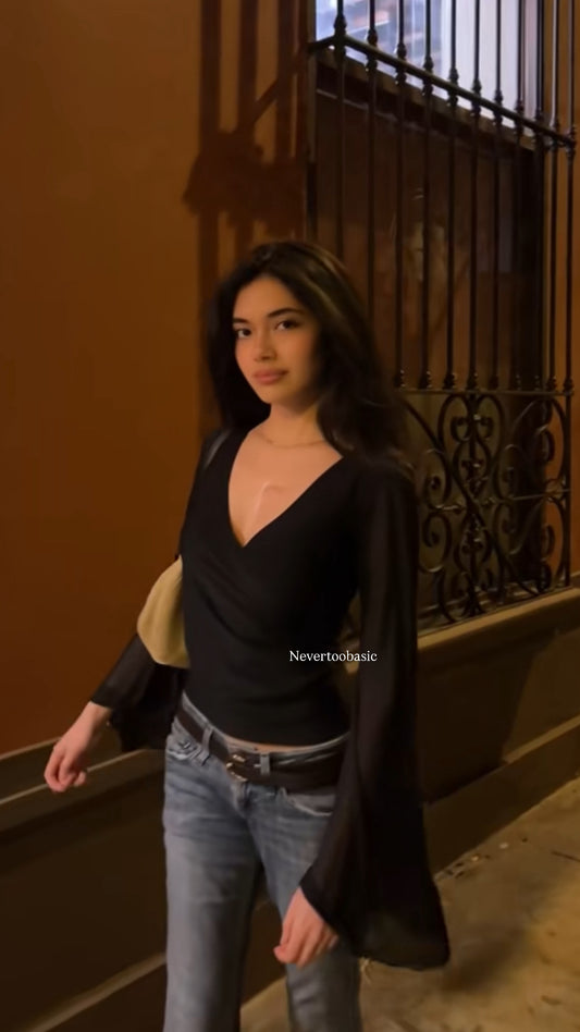 Amelia top